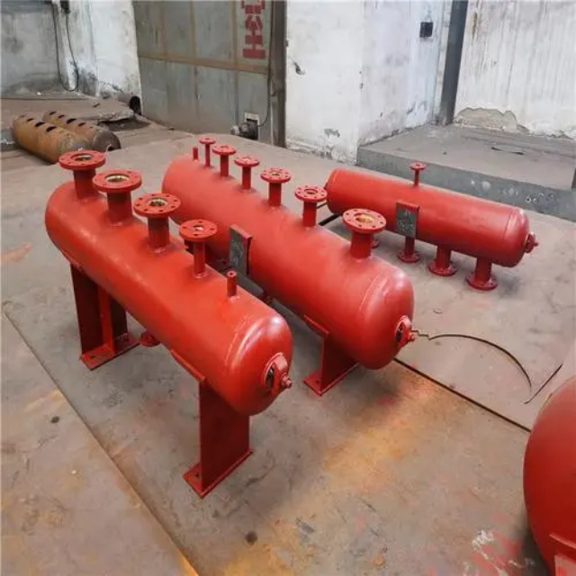 红花岗分集水器安装高度